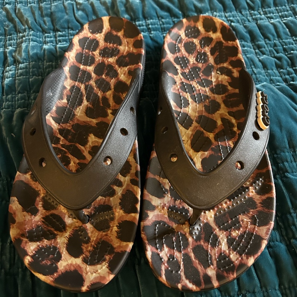 CROCS Leopard Pattern Sandals